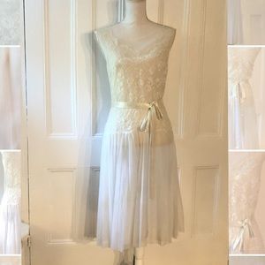 Vintage Vanity Fair Lace Romantic Wedding Dress